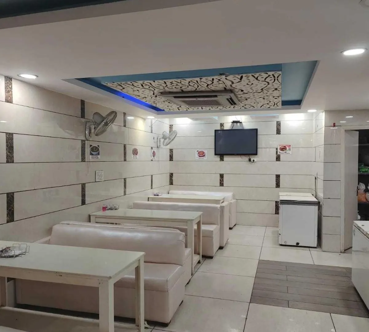 Hotel O Food Plaza Zirakpur