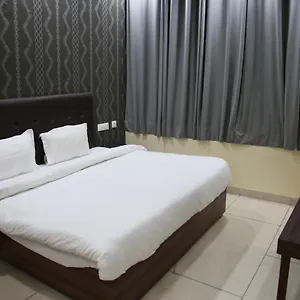 Hotel O Lavish, Zirakpur